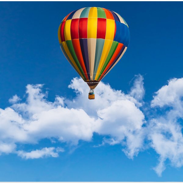 montgolfière dans les airs